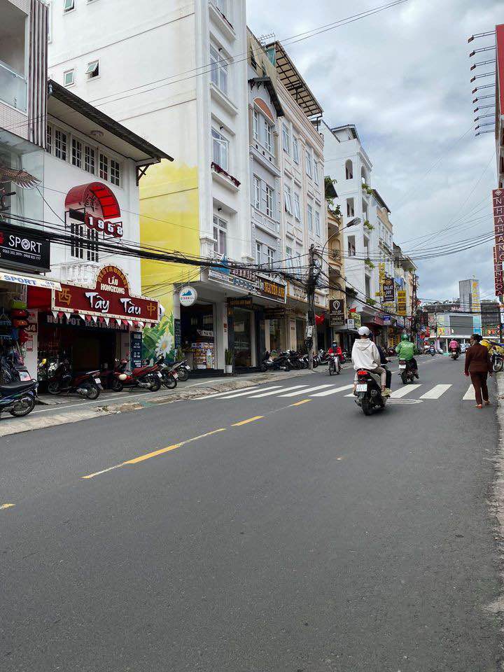 Nhà mặt tiền Ba Tháng Hai Đà Lạt 94m² giá 34 tỷ - Cơ hội đầu tư tuyệt vời!