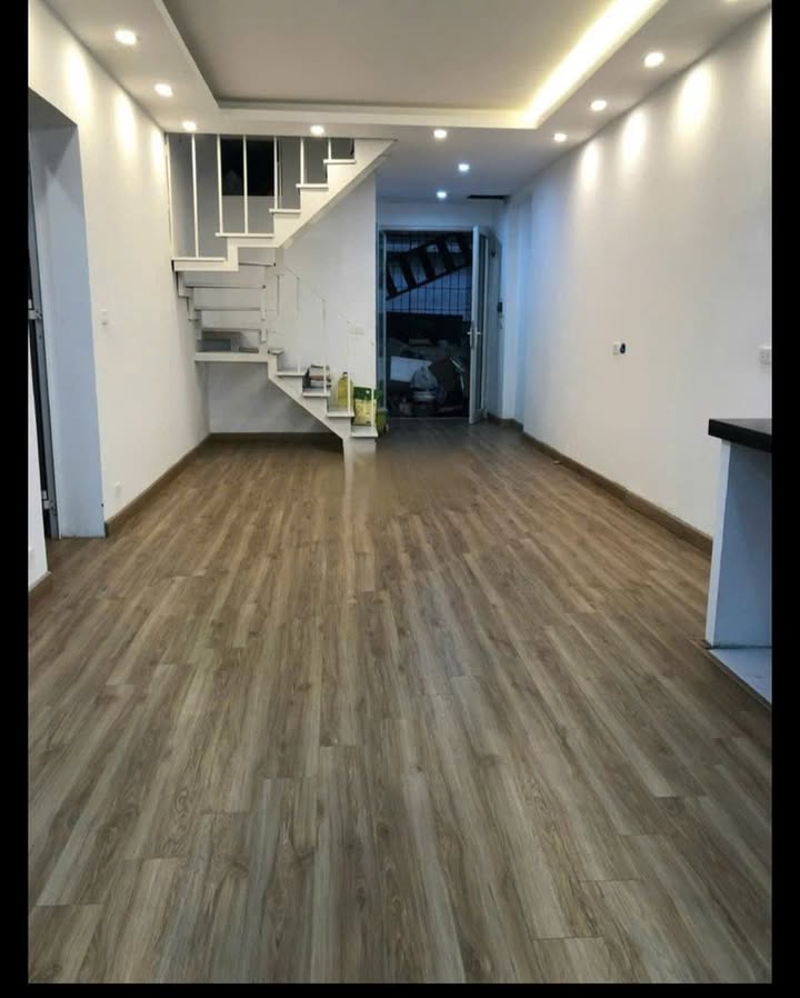 Cho thuê nhà tập thể 110m² ngõ 4 Phương Mai Đống Đa - Giá chỉ 11 triệu/tháng!