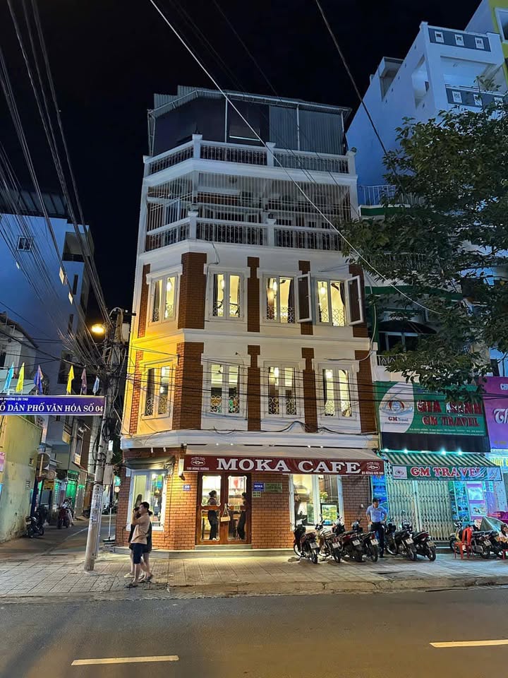 Bán nhà góc 2 mặt tiền Hùng Vương, p. Lộc Thọ, Nha Trang 64m² - Kinh doanh nhộn nhịp!