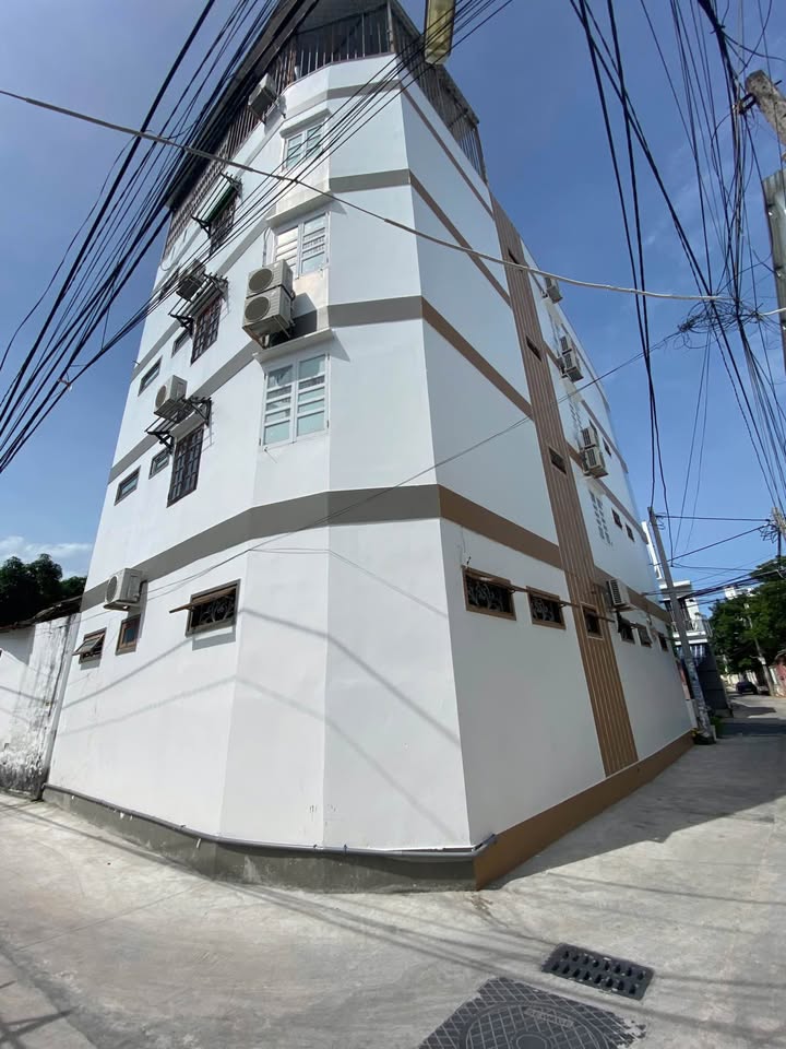 Khách sạn 4 tầng mặt tiền đường Phú Đức, Nha Trang - Đầu tư sinh lời ngay!