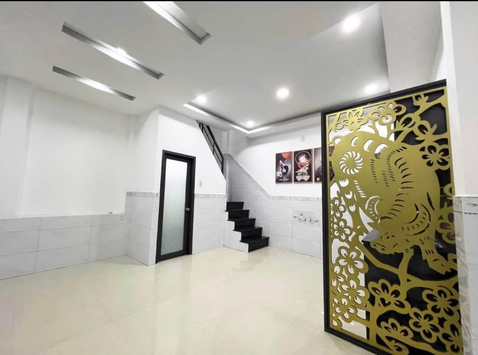 Nhà 2 tầng Hẻm Đô Lương, Phước Hòa, Nha Trang 25.9m² giá 2.45 tỷ - Thiết kế thông thoáng!