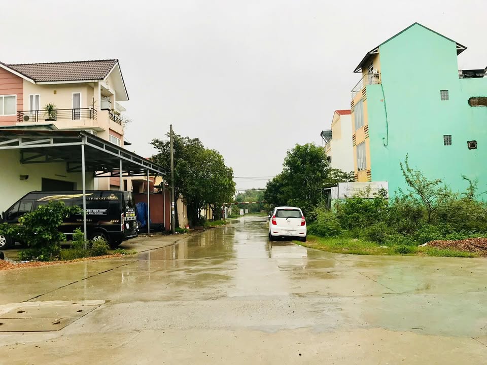 Đất nền 2 mặt tiền 207m² kiệt 212 Phạm Văn Đồng, Huế giá chỉ 5.95 tỷ