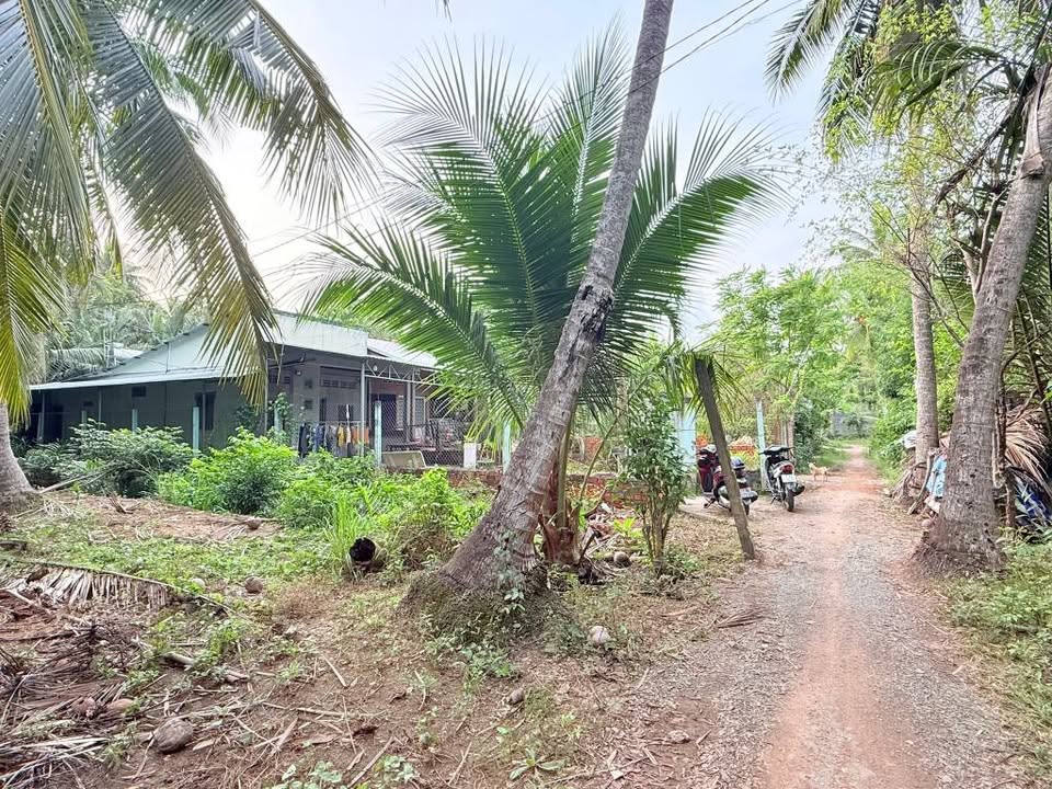 Nhà phố Mỹ Thạnh An 350m² giá 950 triệu - Mặt tiền hẻm thông thoáng!