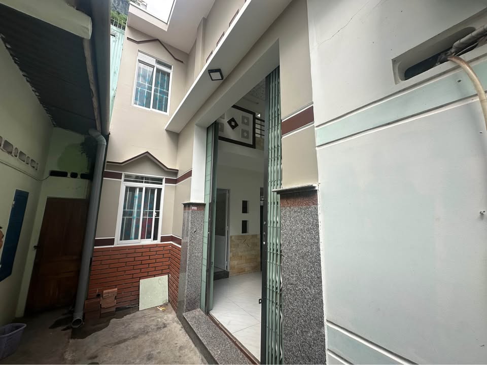 Nhà hẻm Hàn Mặc Tử, Quy Nhơn 42.6m² giá 1.7 tỷ - Vào ở ngay!