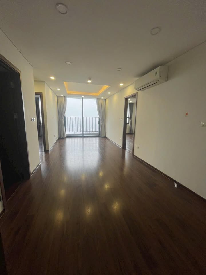 Căn hộ 4 ngủ, 3 WC tại Xuân Đỉnh, 135m² giá chỉ 18 triệu - Sẵn sàng cho thuê ngay!