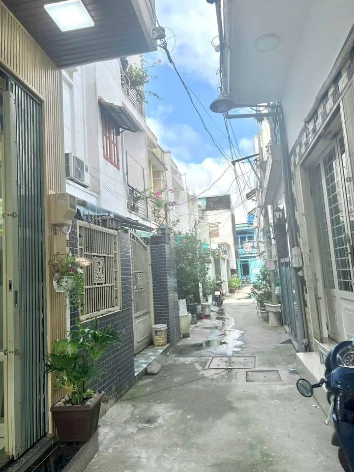 Nhà phố 1982/51 Huỳnh Tấn Phát, Nhà Bè 22m² giá 1.75 tỷ - Chính chủ bán gấp!