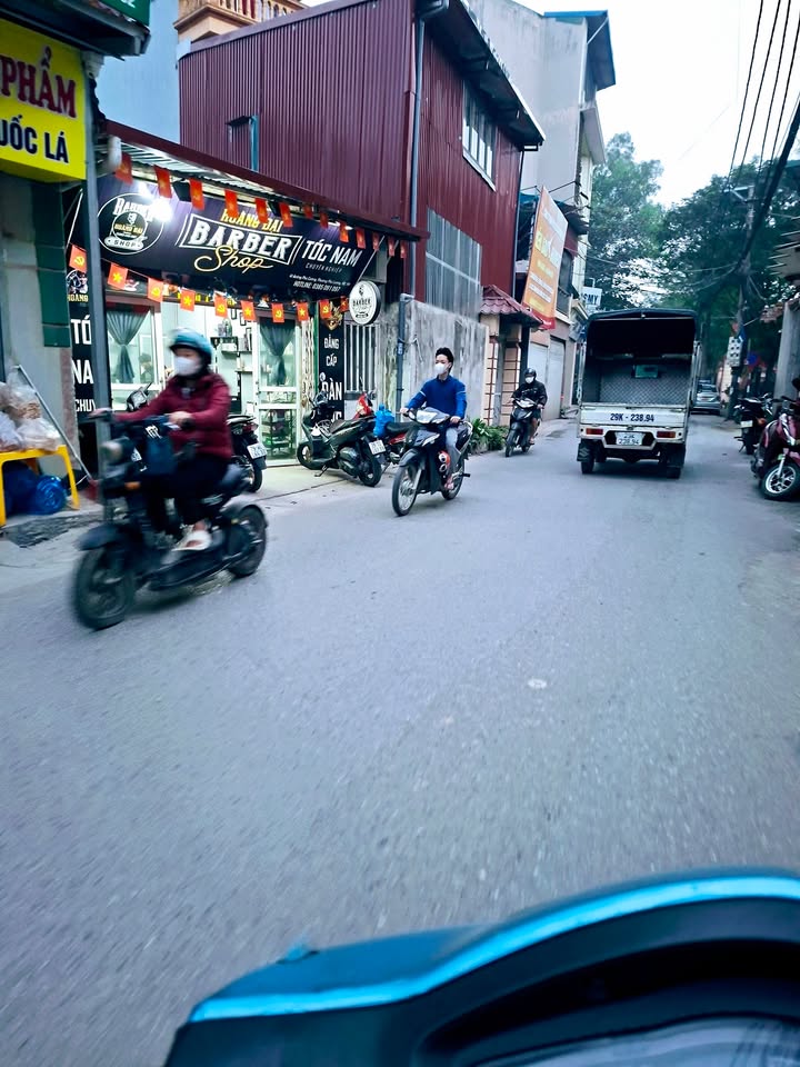 Nhà lô góc 5 tầng phố Bùi Xương Trạch 38m² giá 11 tỷ - Kinh doanh sầm uất!