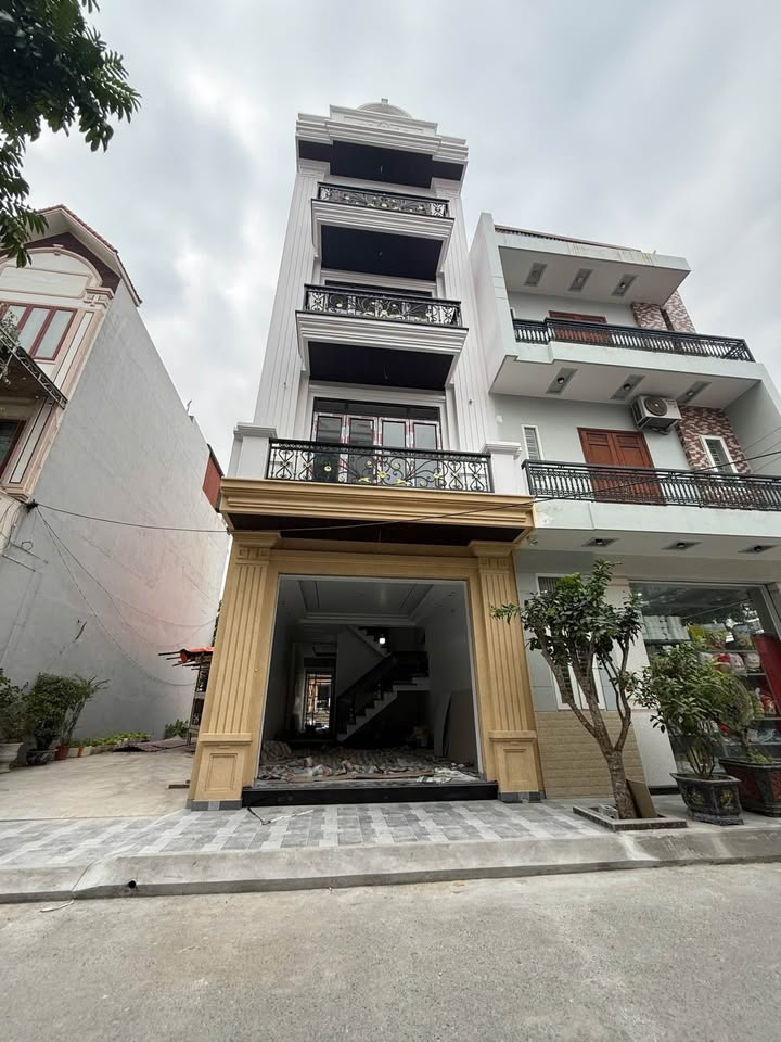 Nhà mặt đường Văn Cao, Ngô Quyền, Hải Phòng 67.5m² giá 7 tỷ - An ninh tốt, sẵn sàng ở ngay!