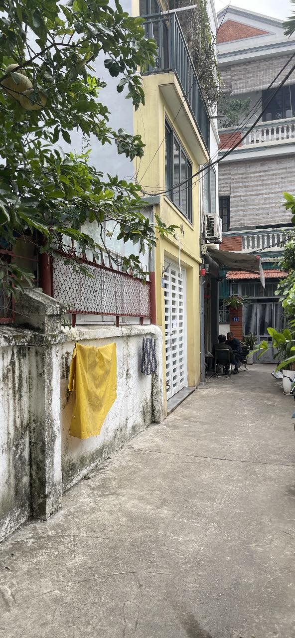 Nhà đẹp Ngọc Thụy 35m² giá 4.45 tỷ - Sẵn sàng ở ngay, ô tô đỗ cửa!