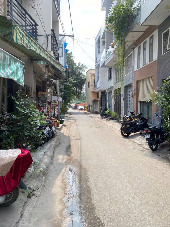 Nhà phố Phú Nhuận 24m² giá 4 tỷ - Kinh doanh sầm uất, thương lượng ngay!