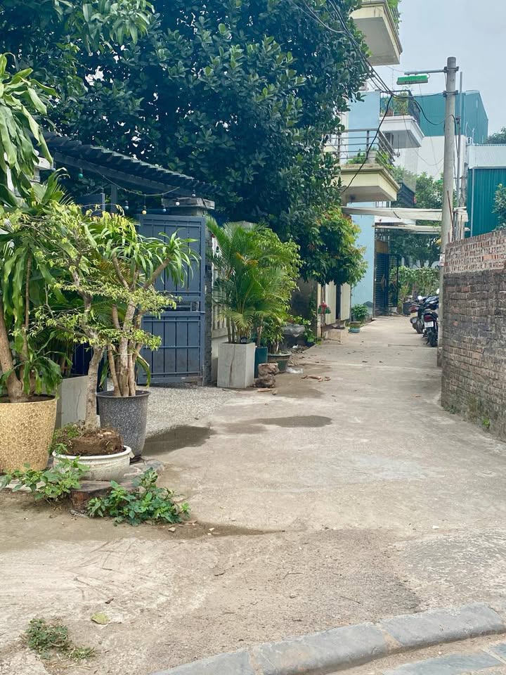 Đất Cự Khối Long Biên 60m² giá 4.3 tỷ - Đường ô tô vào tận nơi!