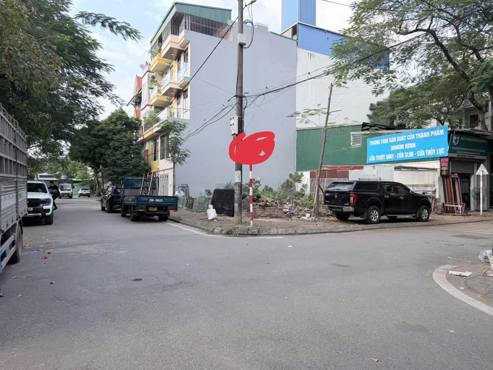 Đất lô góc Phố Thượng Thanh Long Biên 53m² giá 12.5 tỷ - Kinh doanh tốt, ô tô vào tận nơi!