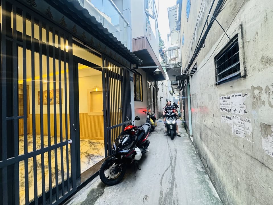 Nhà phố Dương Bá Trạc, Q.8 40m² giá 5.5 tỷ - Đầu tư sinh lời vượt trội!