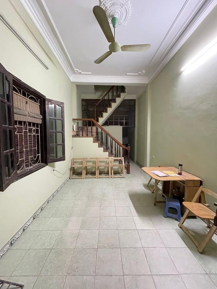 Nhà cho thuê mặt tiền chợ Thụy Khuê, Tây Hồ 16 triệu - Kinh doanh sầm uất ngay lập tức!