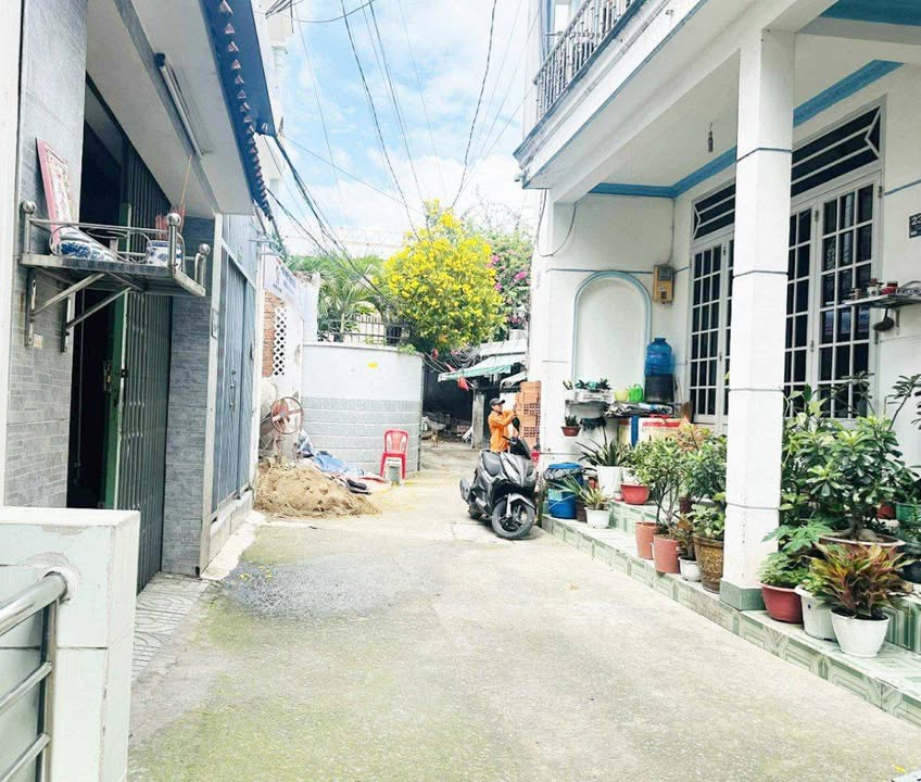 Nhà riêng Phước Long, Thủ Đức 90m² giá 5.68 tỷ - Sổ riêng, gần ga Metro!