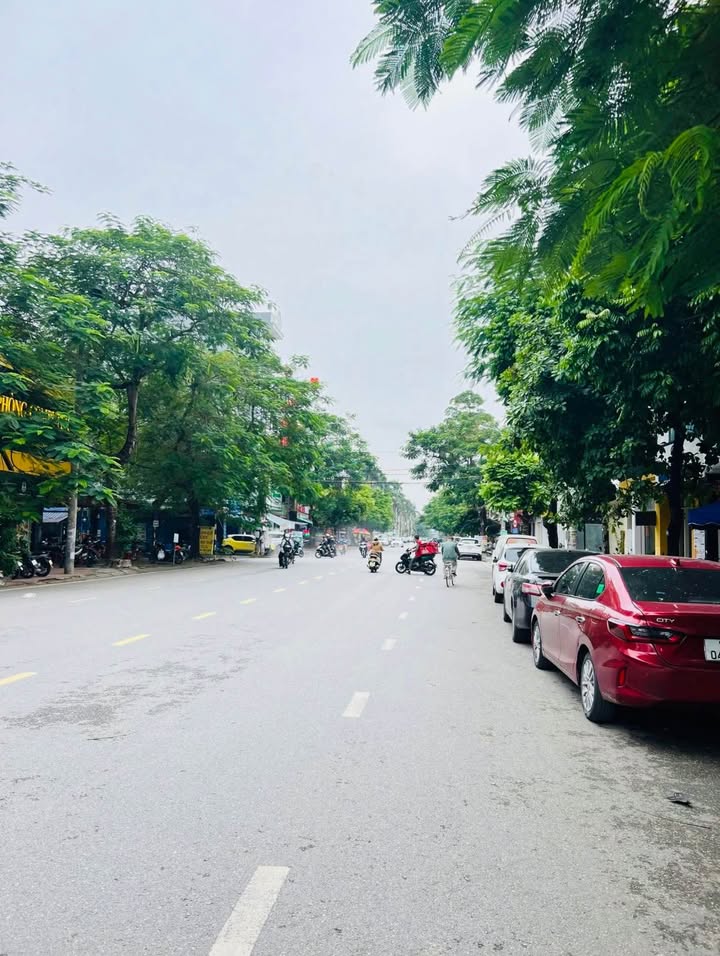 Bán nhà mặt đường Quán Nam Lê Chân 79.2m² giá 16 tỷ - Sổ đỏ chính chủ, cầu thang máy!