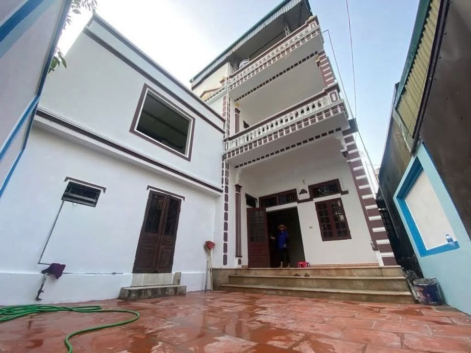 Nhà 3 tầng Xóm 1, Xuân Nộn, Đông Anh 115m² giá 4 tỷ - Cơ hội hiếm có!