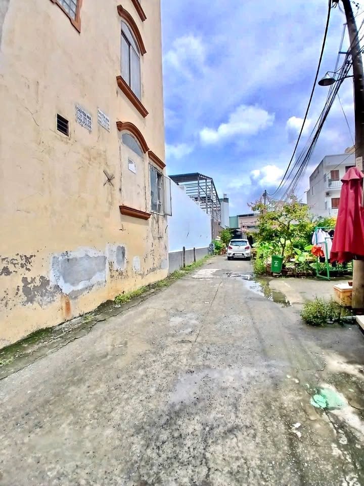 Nhà Hiệp Bình Phước 81m² giá 4.99 tỷ - Hẻm ô tô, nở hậu tài lộc!