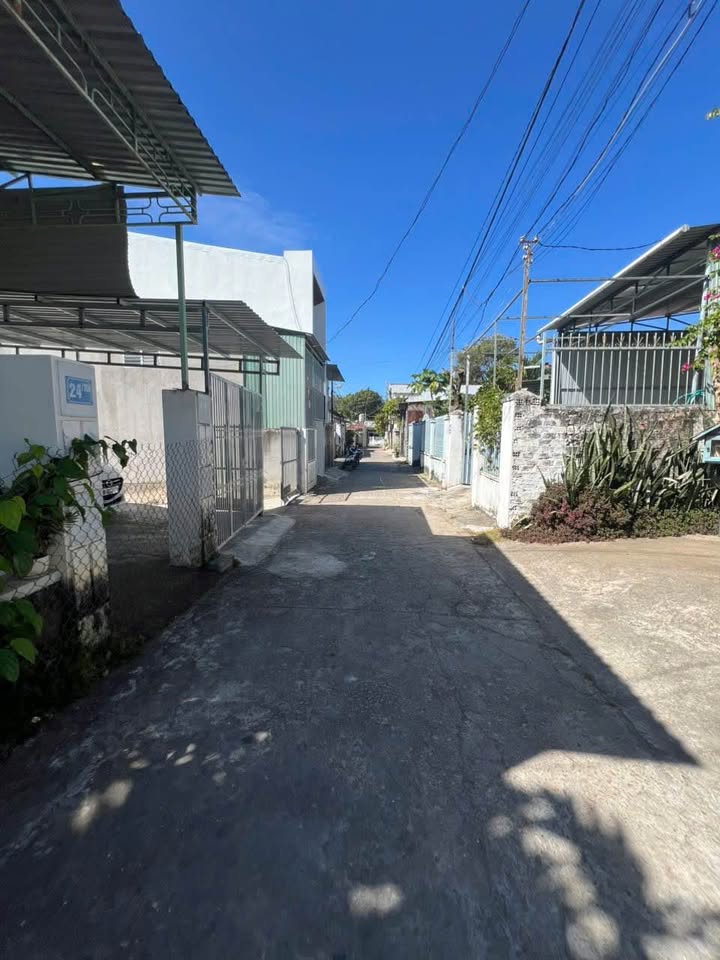 Đất thổ cư hẻm Trần Nhân Tông, Phường Quang Trung 193m² giá 1.5 tỷ - Vị trí trung tâm phố!