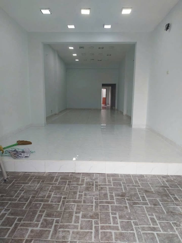 Nhà mặt tiền Nguyễn Thị Kiểu, Q12 - 100m² chỉ 12 triệu/tháng - Cơ hội kinh doanh hấp dẫn!