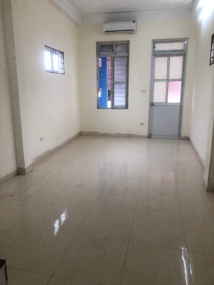 Phòng trọ tại Ngõ 750 Kim Giang, 40m² chỉ 2.5 triệu - Không chung chủ, riêng tư tuyệt đối!