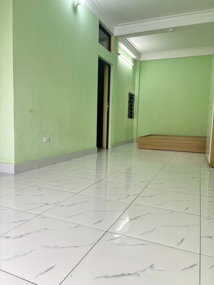 Phòng cho thuê tại ngõ 634 Kim Giang 40m² giá 4.3 triệu - Nhà mới, thoáng mát!