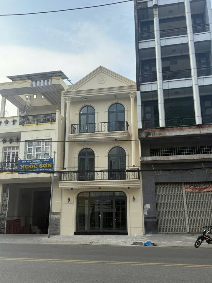 Cho thuê Mặt Tiền Lý Thái Tổ, Mỹ Long 144m² - Vị trí đắc địa cho kinh doanh