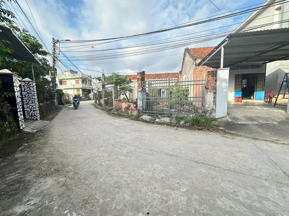 Đất nền Phú Yên 311m² giá 1.8 tỷ - Góc mặt tiền rộng 30m!