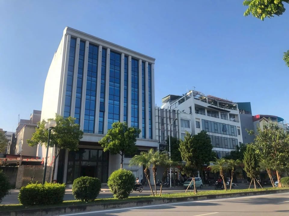 Tòa nhà FrontHouse mặt phố Hồng Tiến Long Biên 480m² - Thiết kế thông sàn đẳng cấp!