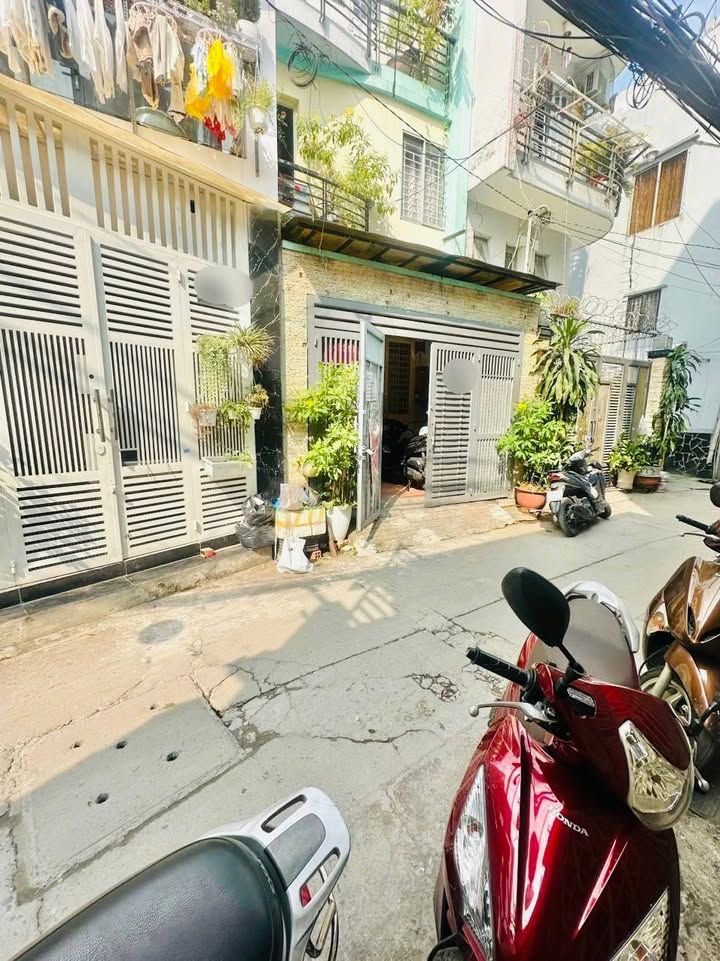 Nhà 2 Tầng Tân Bình 35m² giá 4.5 tỷ - Hoàn công đầy đủ, sẵn sàng ở ngay!