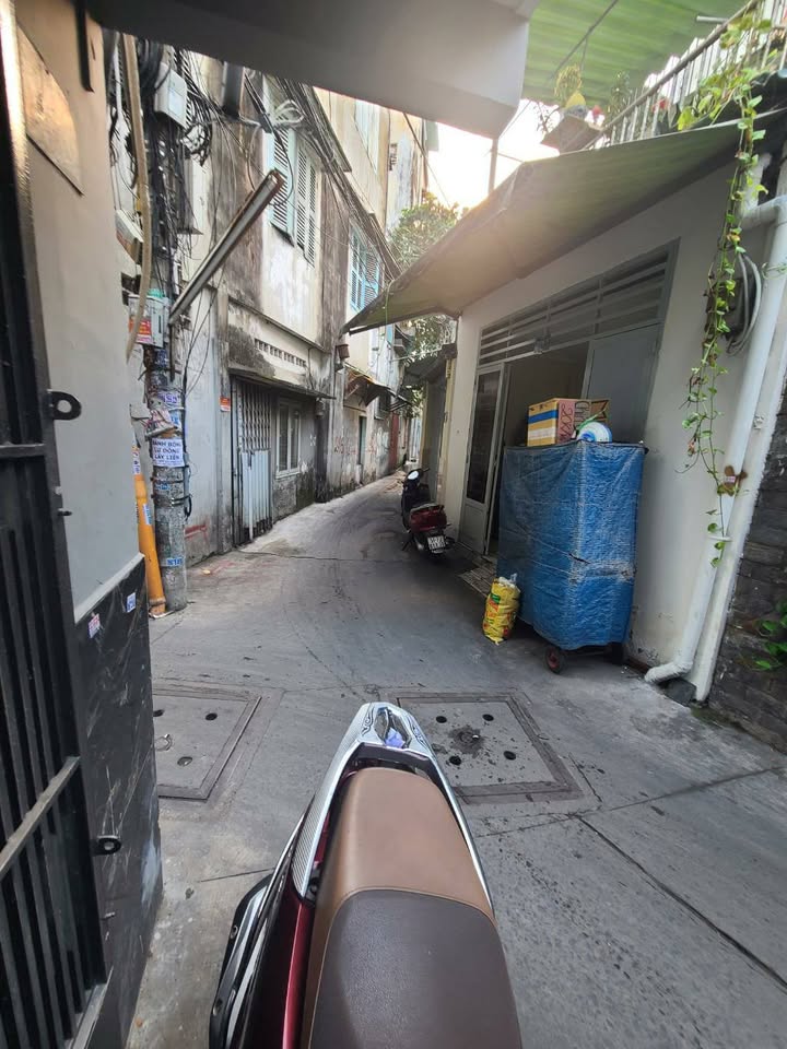 Nhà phố quận 10, 19m² giá 3.35 tỷ - Tiện nghi đầy đủ, giao thông thuận lợi!