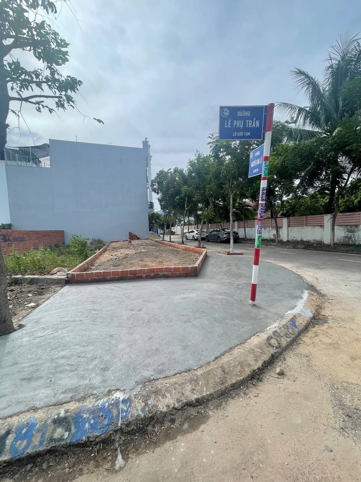 Đất Ôm Góc Nguyễn Trọng Trì, Nhơn Bình 91.5m² giá 4 tỷ - Sổ đỏ chính chủ!