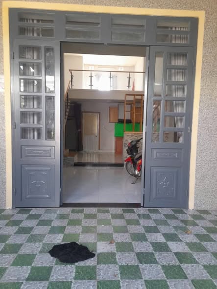 Nhà cấp 4 gác đúc hẻm 305 Phú Hoà 80m² giá 2.79 tỷ - Thiết kế kiên cố, tiện nghi!