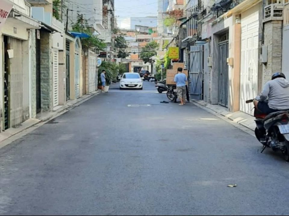 Mặt tiền kinh doanh Nguyễn Trọng Tuyển 36m² giá thỏa thuận - Nhà mới đẹp 4 tầng!