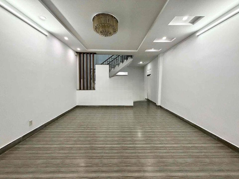Nhà phố Nguyễn Kiệm, Phú Nhuận 90m² giá 12.5 tỷ - Hẻm xe hơi, đầu tư sinh lời!
