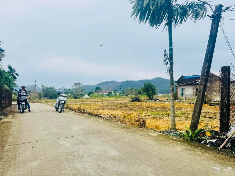 Đất nền Hương Xuân Hương Trà 110m² giá 400 triệu - Cao ráo, không lo lụt!