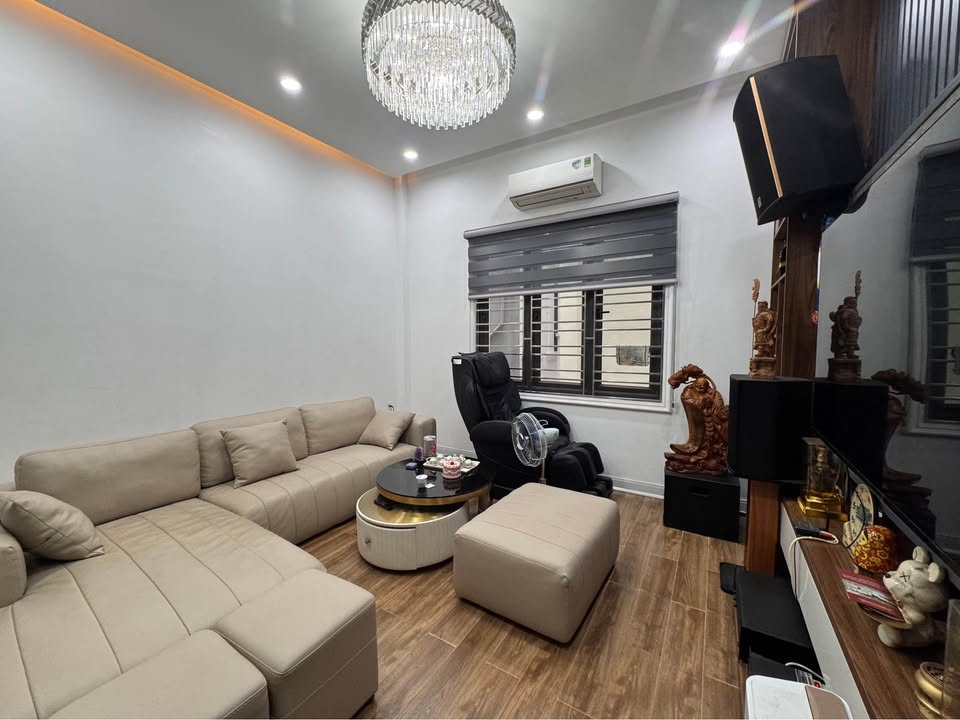 Nhà đẹp 4 tầng tại mặt ngõ Phương Lưu, Vạn Mỹ, Hải Phòng - Giá tốt hiếm có!