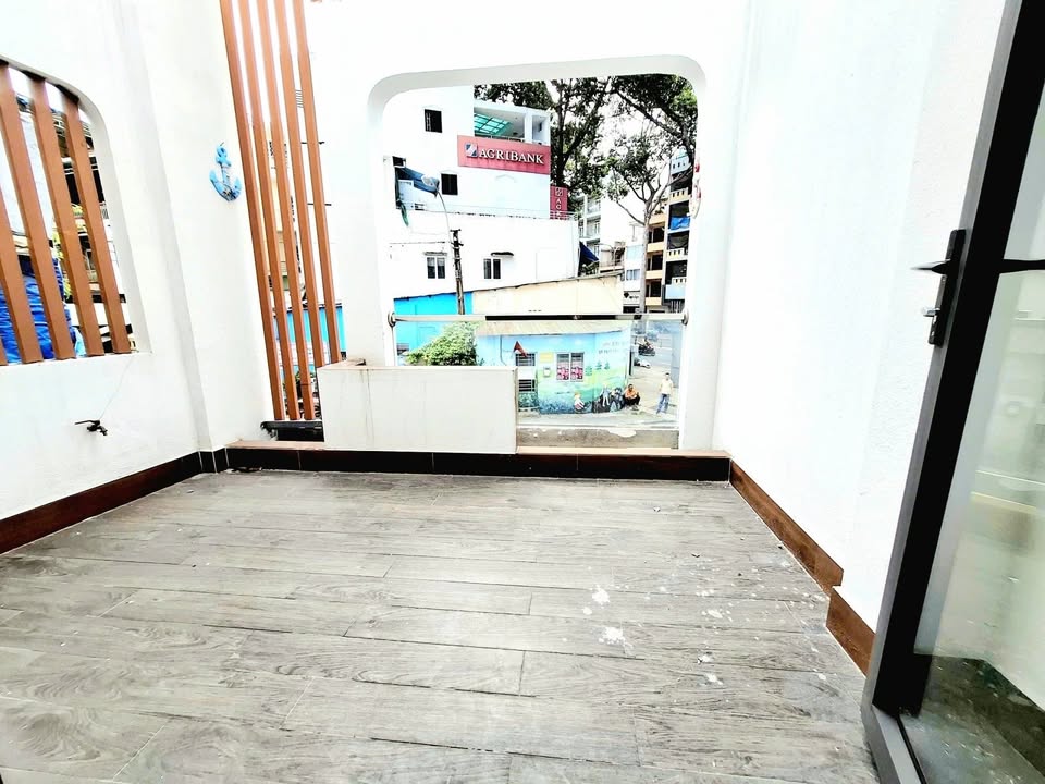 Nhà mặt tiền Phan Xích Long, Q. Phú Nhuận 82m² giá 13.5 tỷ - Cơ hội đầu tư không thể bỏ lỡ!