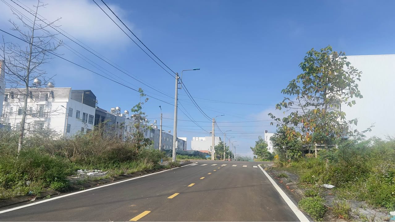 Lô đất nền 144m² Khu Đô Thị Nam Phương City Bảo Lộc - Giá chỉ 2.8 tỷ!