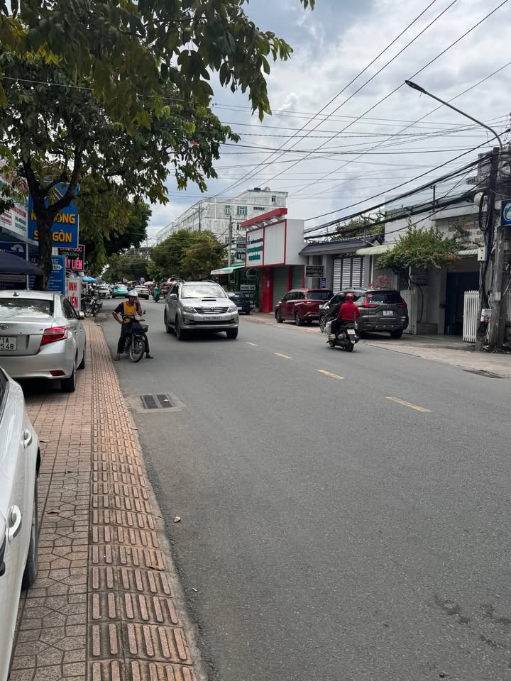 Nhà mặt tiền cho thuê tại Bến Tre 150m² giá 25 triệu - Vị trí đắc địa ngay bệnh viện!