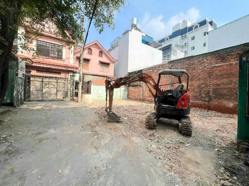 Đất thổ cư Trung Mỹ Tây 57m² giá 4 tỷ - Vị trí đẹp, xây dựng tự do!