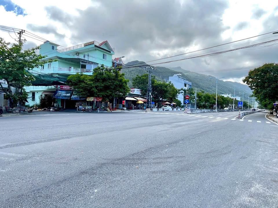 Đất Phước Đồng Nha Trang 301.8m² giá 2.7 tỷ - Đối diện Resort Diamondbay!