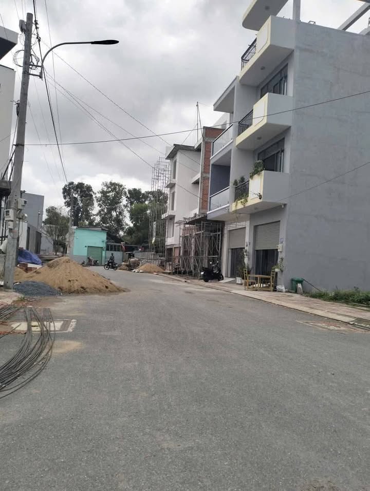 Đất nền Bình Tân Hẻm 49 Nguyễn Văn Cự 53.2m² giá 3.4 tỷ - Đường nhựa rộng rãi!