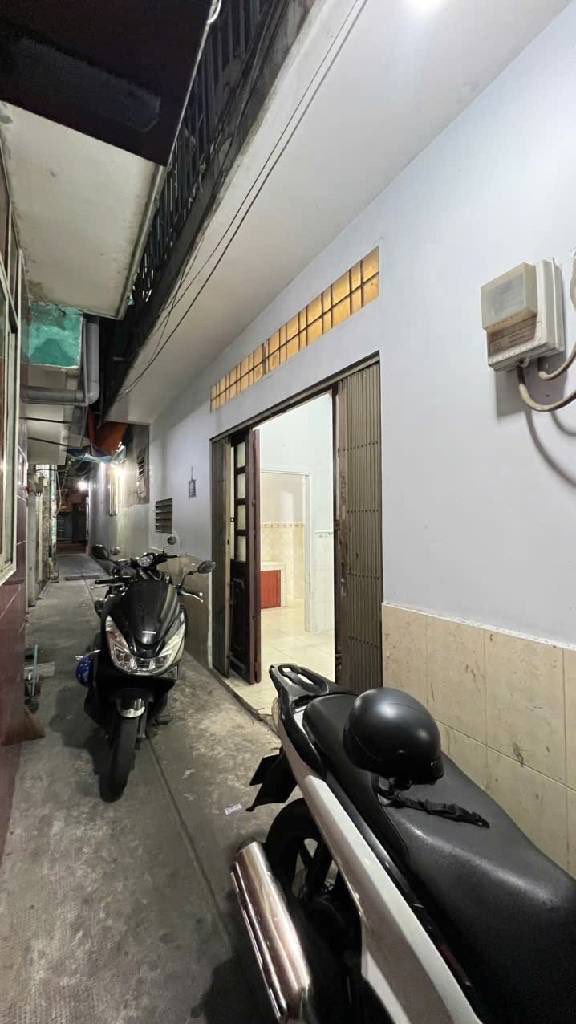 Nhà 2 tầng hẻm Lê Văn Phan, quận Tân Phú, 24m² giá 2.9 tỷ - Đầu tư sinh lời ngay!