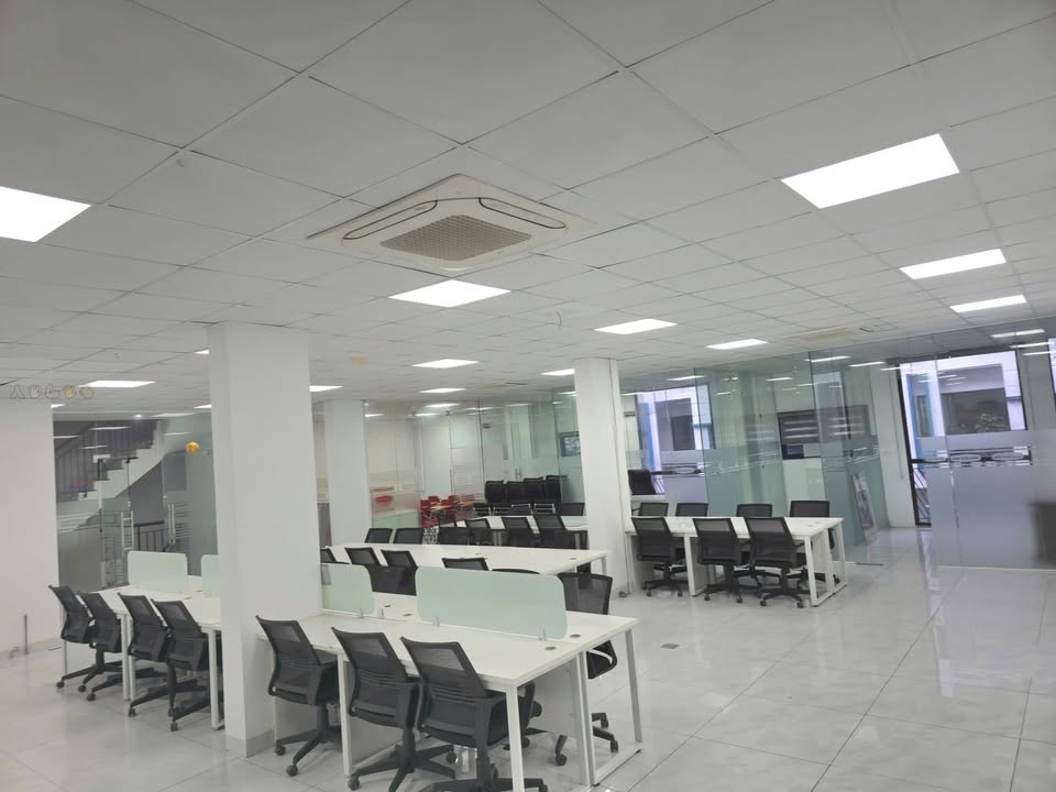 Sàn văn phòng cho thuê tại khu Galaxy, Tố Hữu 290m² - Không gian làm việc lý tưởng!