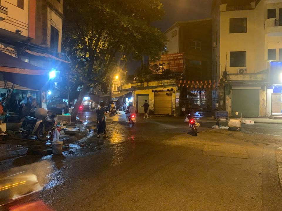 Nhà mặt phố Ngọc Lâm, quận Long Biên, 106m² giá 31.8 tỷ - Cơ hội đầu tư đỉnh cao!