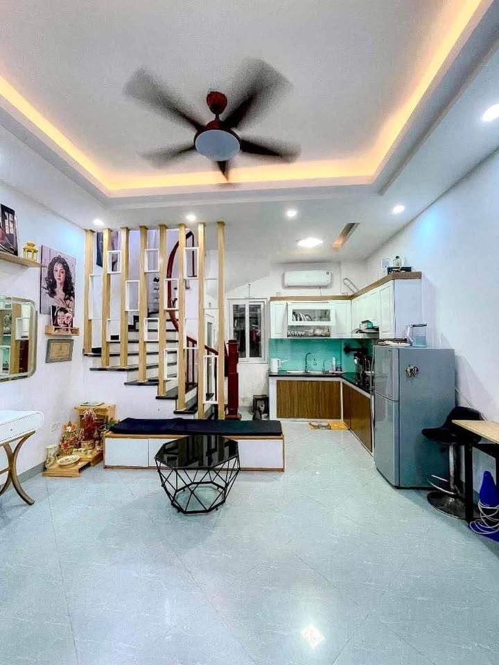 Bán nhà Vũ Tông Phan 35m² giá 4 tỷ - Ô tô tránh, nhiều tiện ích xung quanh