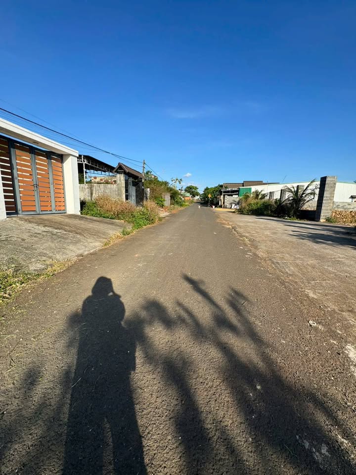 Đất nền Cư Êbur, Buôn Ma Thuột 250m² giá chỉ 980 triệu - Vị trí đẹp, đầu tư sinh lời!