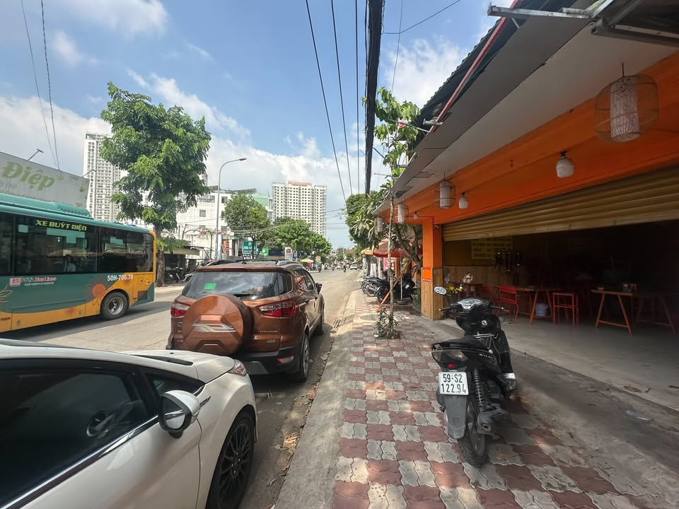 Cho thuê nhà mặt đường Lê Văn Thịnh, Bình Trưng Tây, 84m² - Kinh doanh sầm uất!