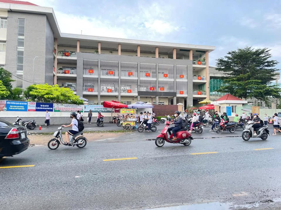 Nhà phố Tăng Nhơn Phú A, Thủ Đức 60m² giá 6.9 tỷ - Sổ hồng chính chủ, nội thất cơ bản!